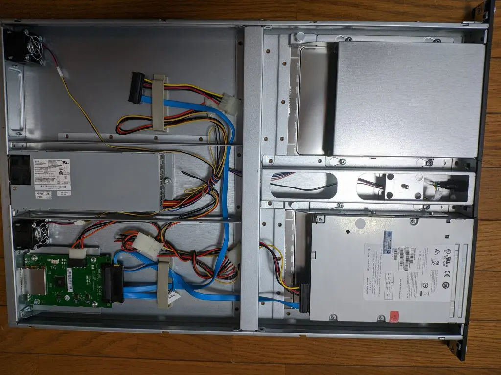 ヤフオクで買った LTO-5 ドライブを使う - たつろぐ | tatuiyoWebServer
